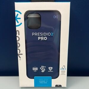 NWT Speck Presidio 2 iPhone 11 Pro Max Case